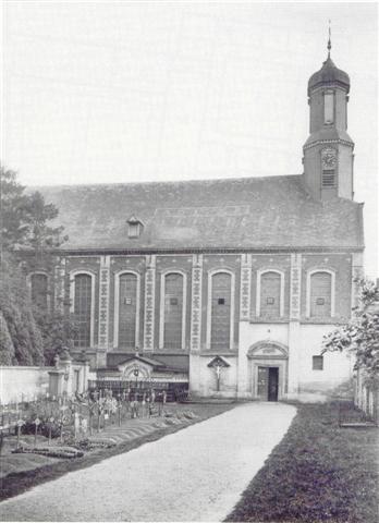 St. Gerlachuskerk met kerkhof in 1913 (RDMZ)