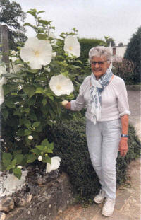 Brands, Tilla (1938-2024)